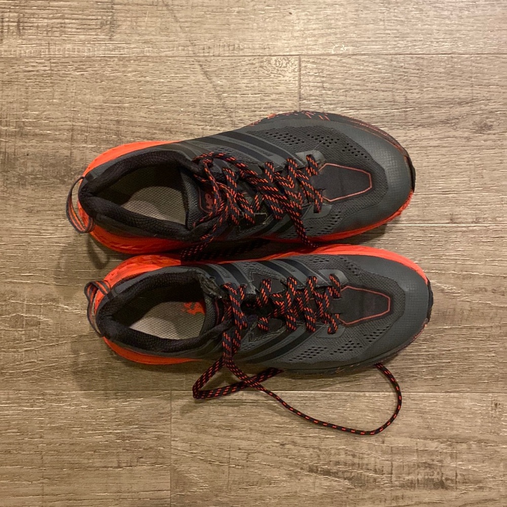 Hoka Speedgoat 3 trail running shoes